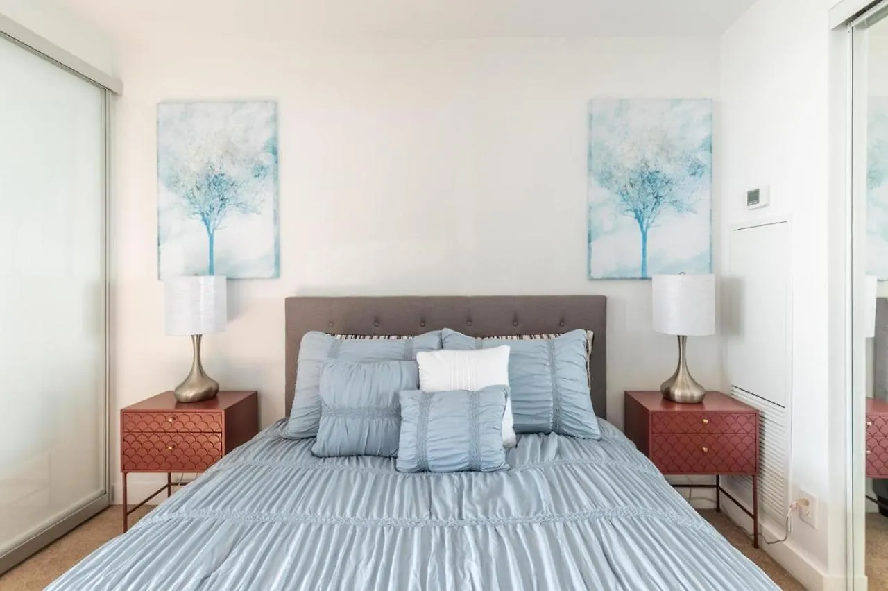 Marvelous Apartments In The Heart Of Toronto 0*,  Canada